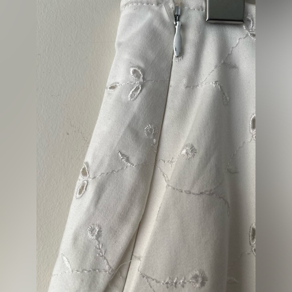 Betsey Johnson New York Vintage White Eyelet Skirt - Picture 7 of 8